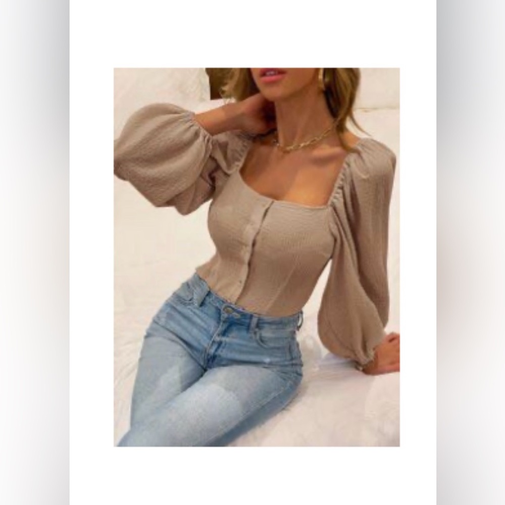 SHEIN Square Neck Bishop Sleeve Button Down Top